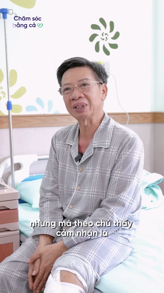 Bệnh nhân 60 tuổi điều trị khớp gối xuất viện sớm sau 10 năm đau đớn tại Bệnh Viện Sante